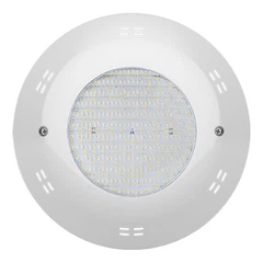 Светлини за плувен басейн